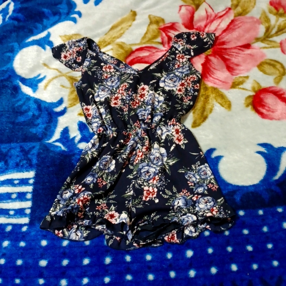 Adorable Blue Floral Romper xs